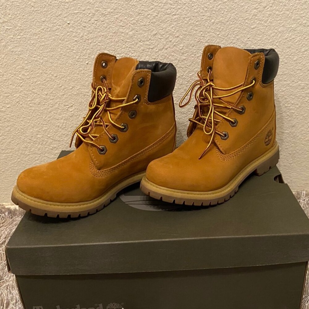 Women's Timberland Premium 6-Inch Waterproof Boot US Size 6